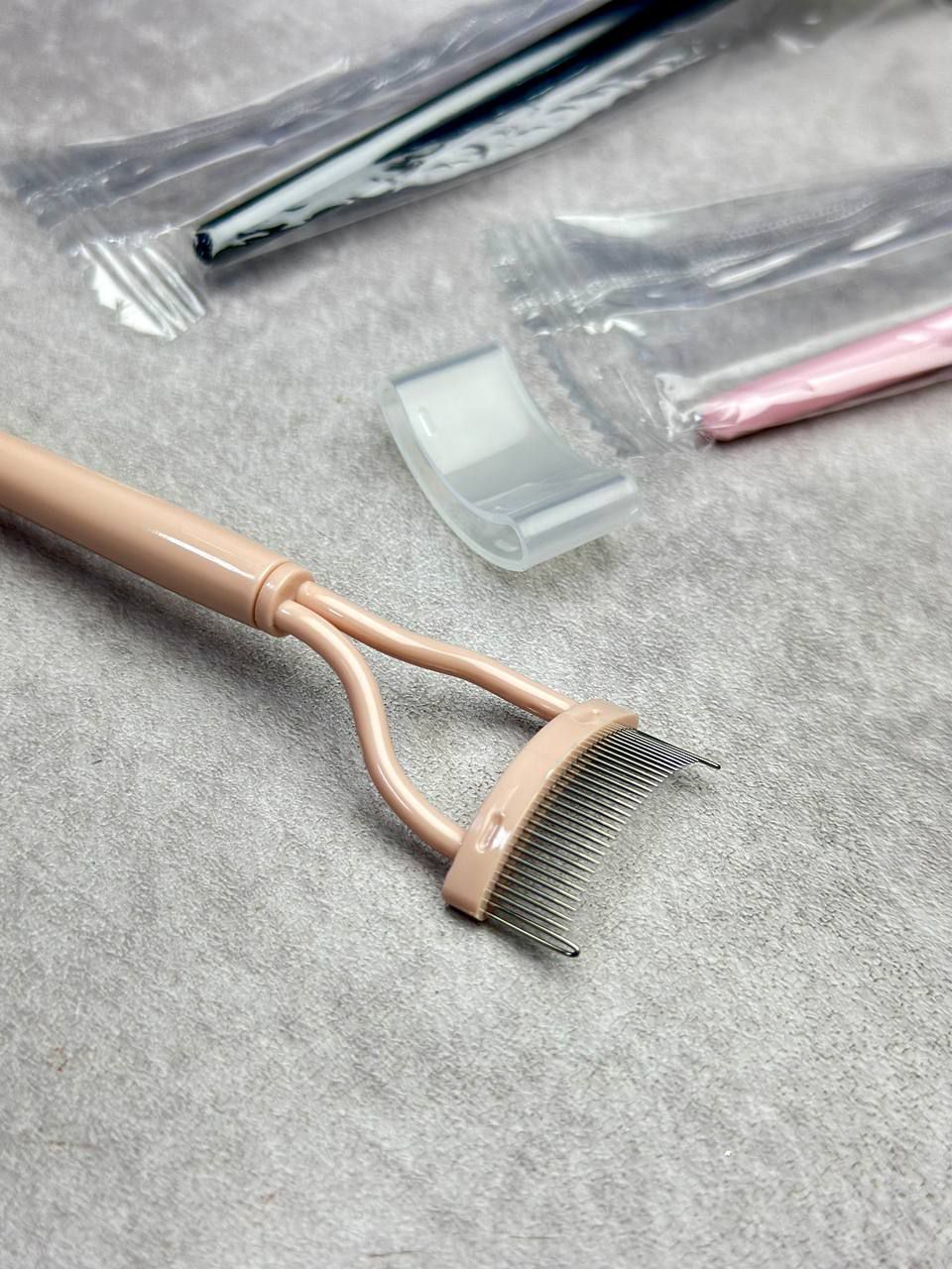 برس جدا کننده ریمل و مژه