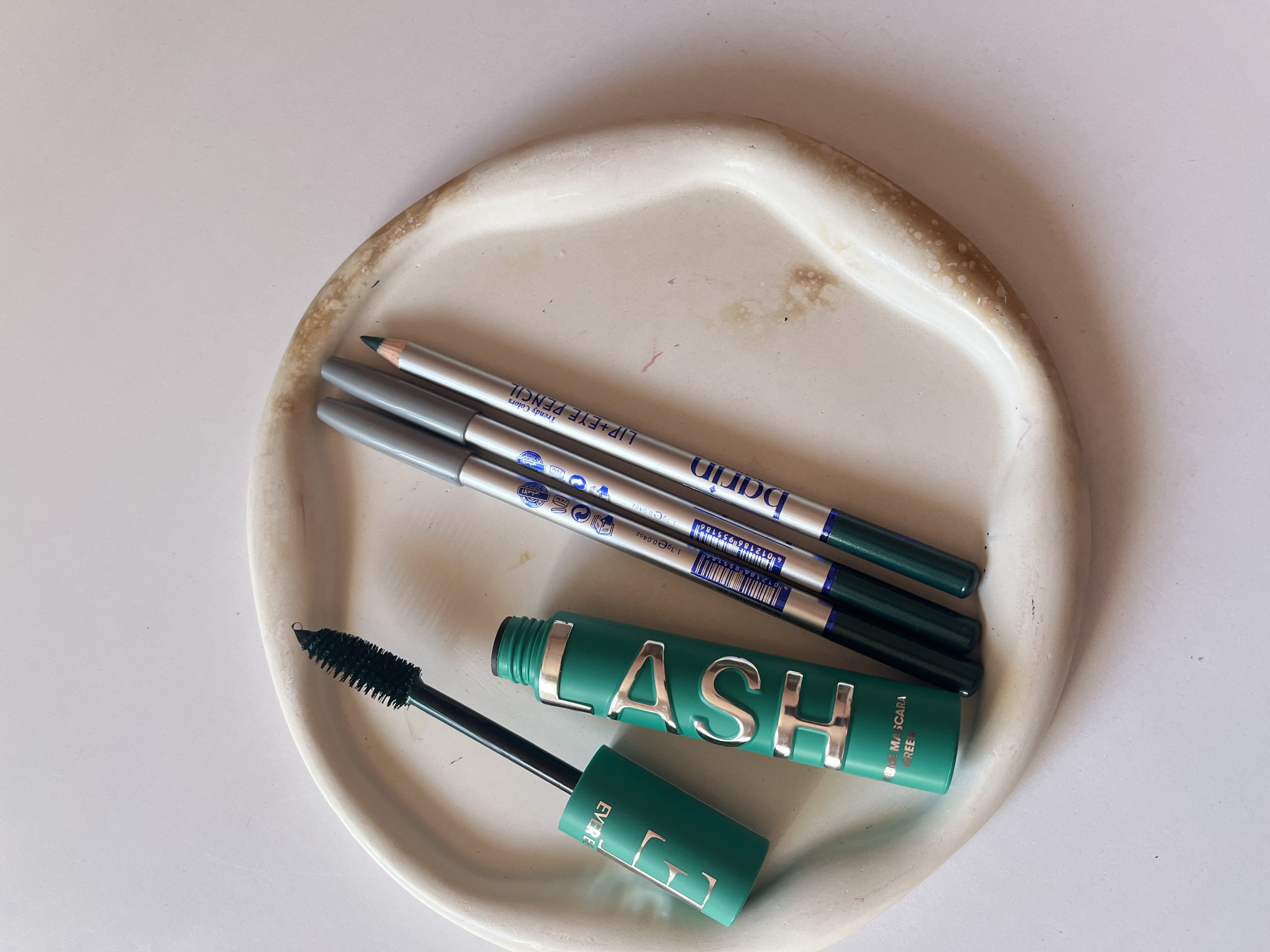 ست میکاپ چشم سبزپولداری