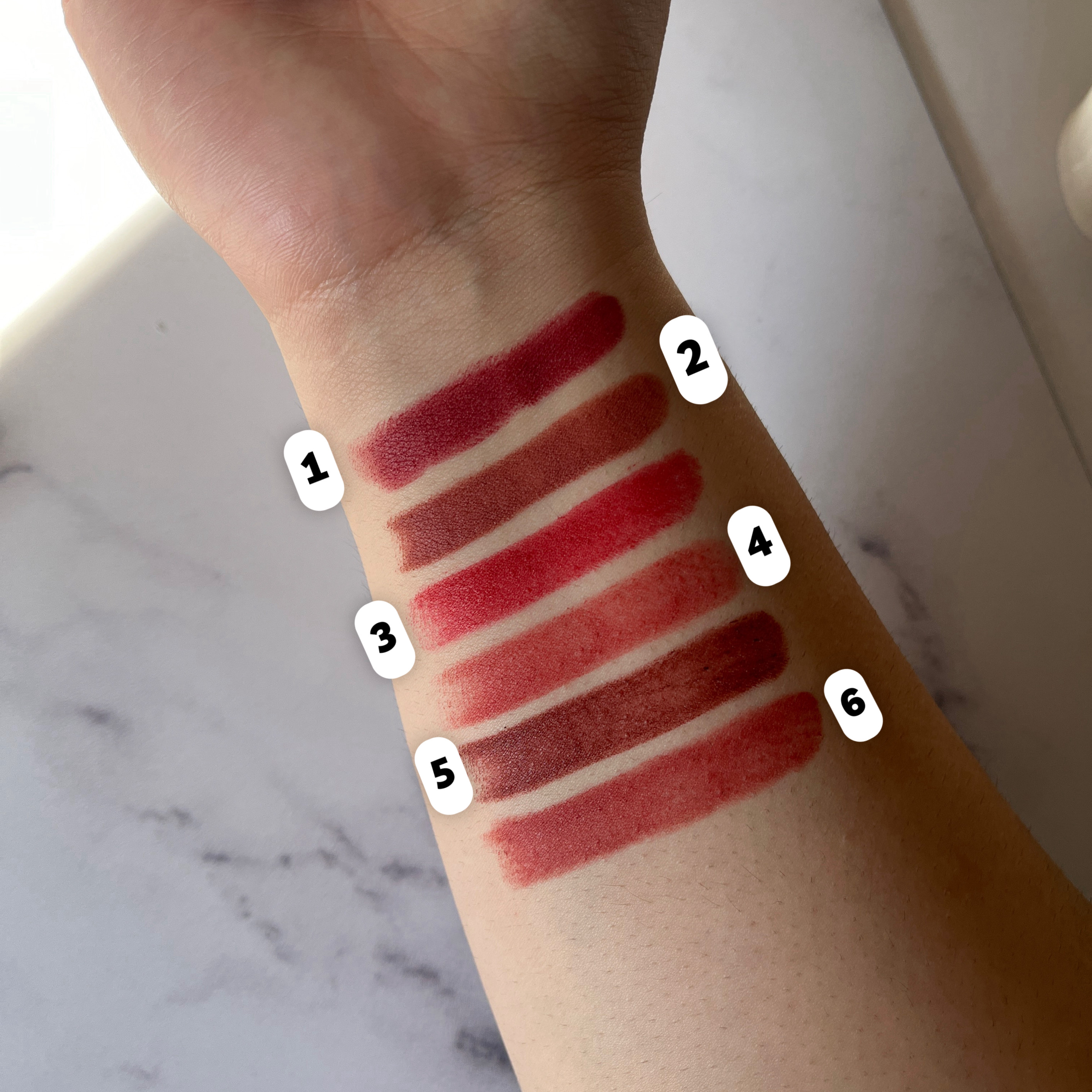 رژلب جامد خمیری کره ای