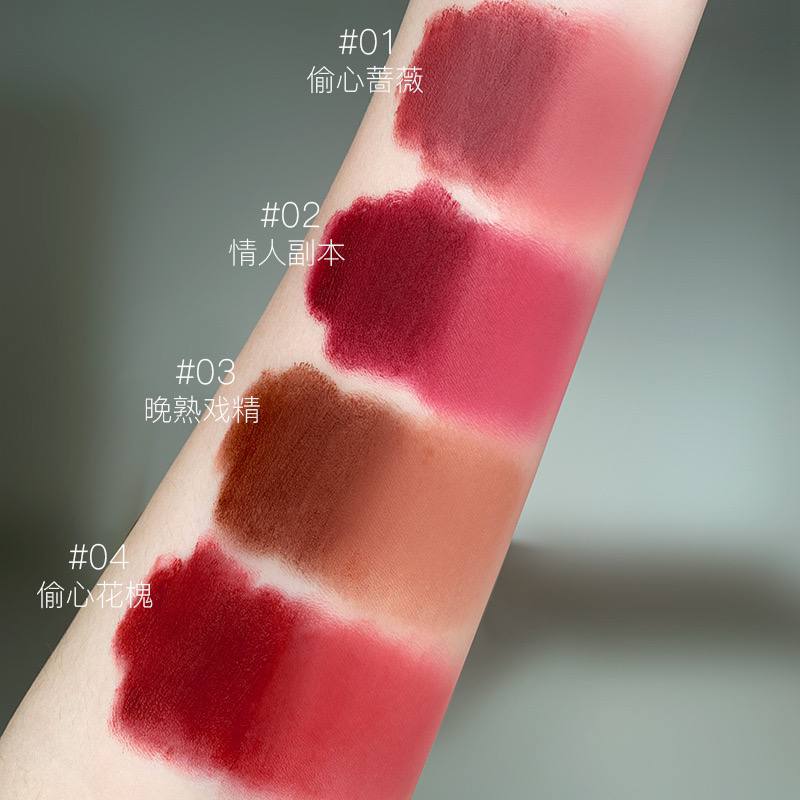 رژلب خمیری کاسه ای