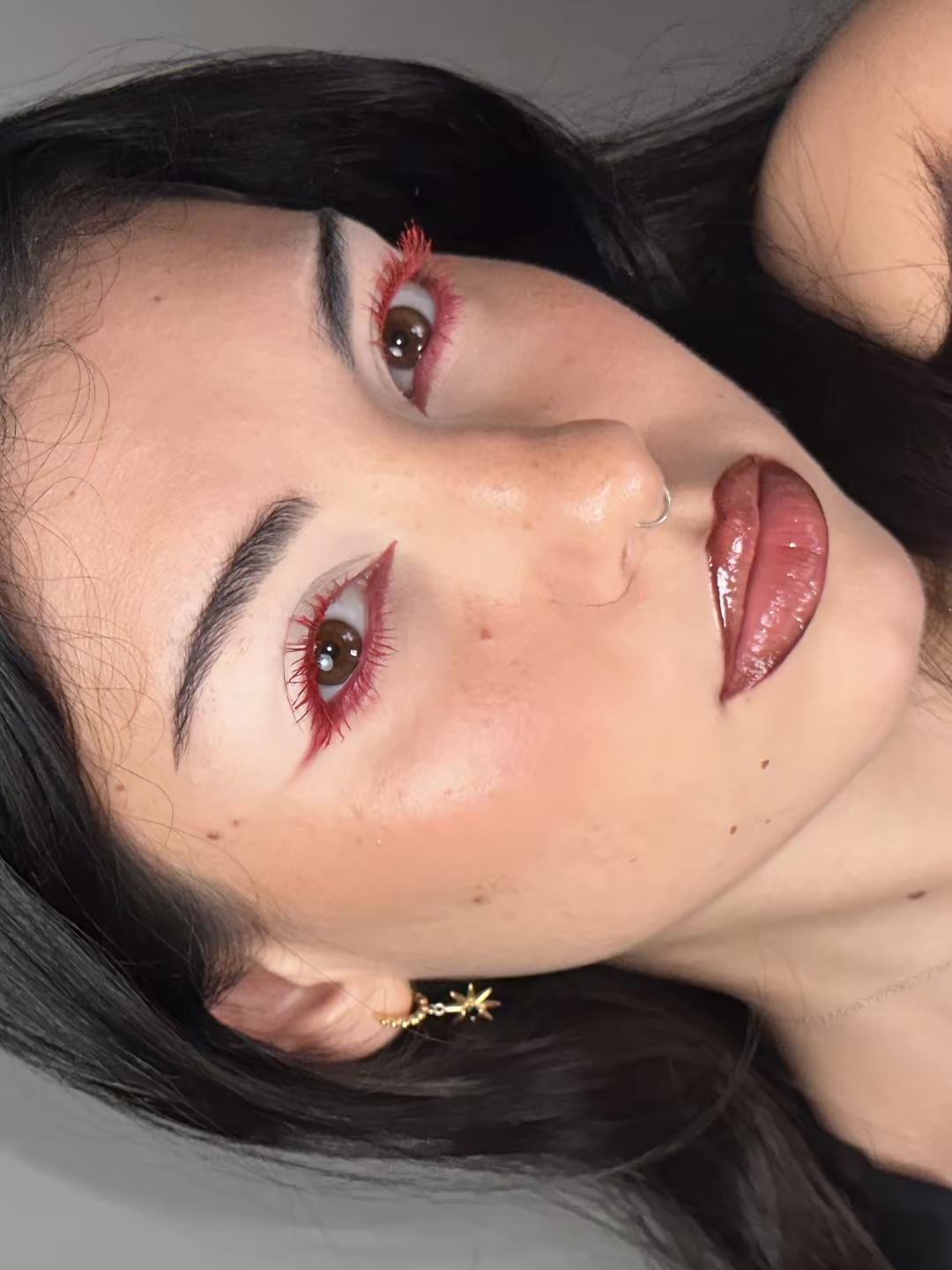 مداد چشم زرشکی بارین