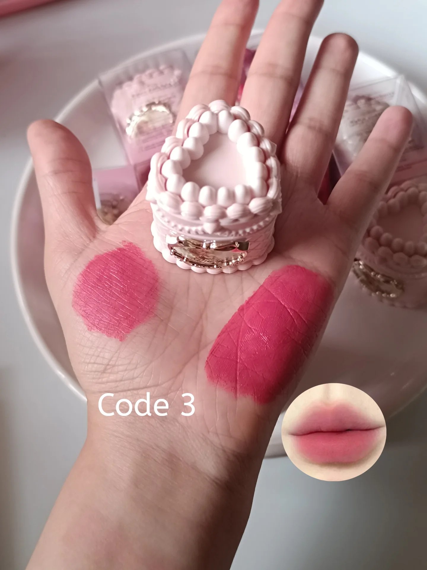 رژلب اشرافی دوپ فلاورنوز